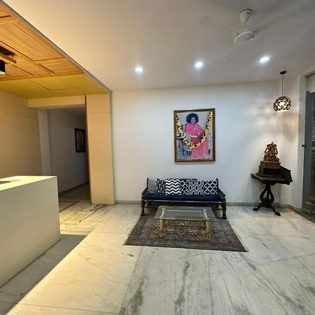 Hotel Sri Sathya Sai Bangalore Buitenkant foto